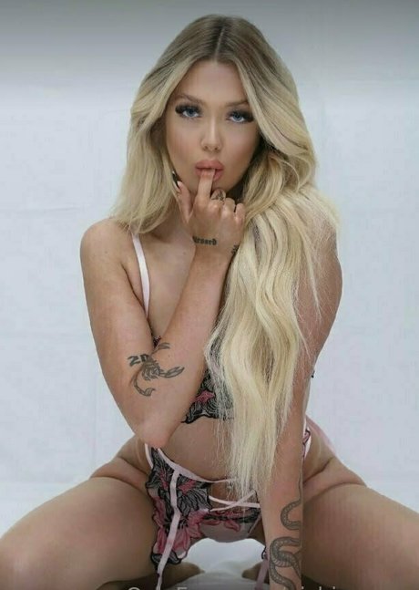 aishi moon nackt top fotos