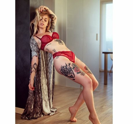 Brokenmirror__ porno pornostar bilder