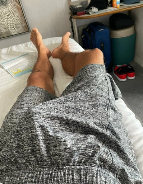 snkrs uncensored erwachsene hd bilder