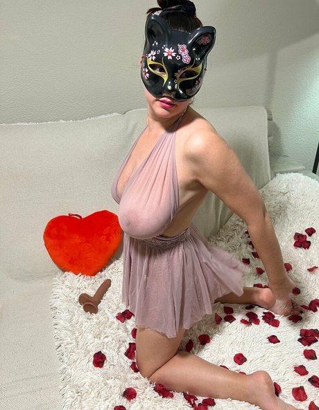 Elsaliux erwachsene freie bilder