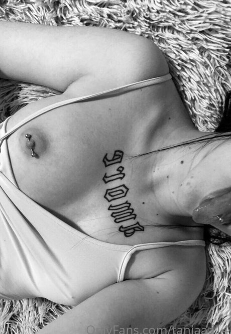 iamronela sexy nackt galerien