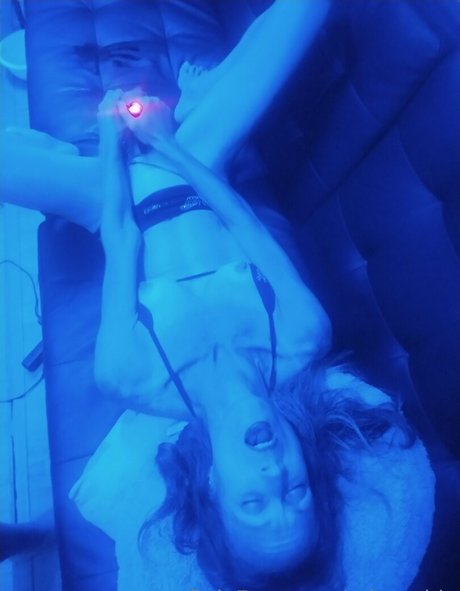 athenablu porno exklusive foto