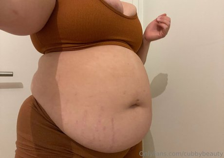 vollbusige rothaarige teen onlyfans sexy exklusive bilder