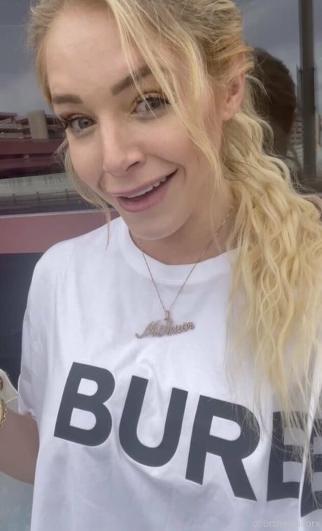 Courtney Taylor erotische nette galerie