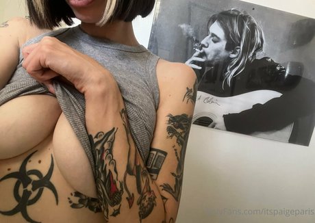 itspaigeparis model pornografische galerie