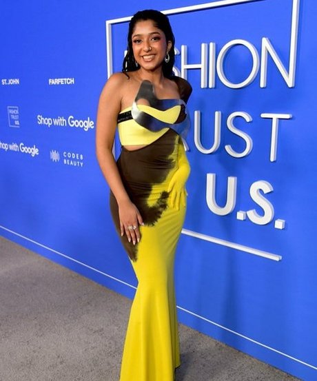 Maitreyi Ramakrishnan exklusive galerie