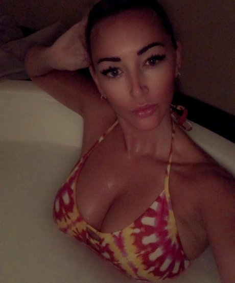 Lorna Gilly top bilder