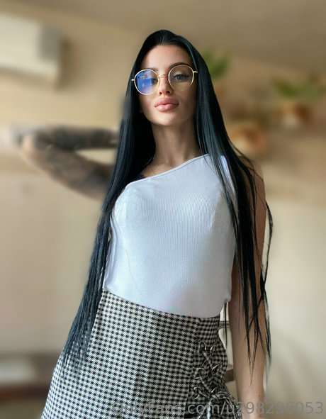 charming megan hd perfekte fotos