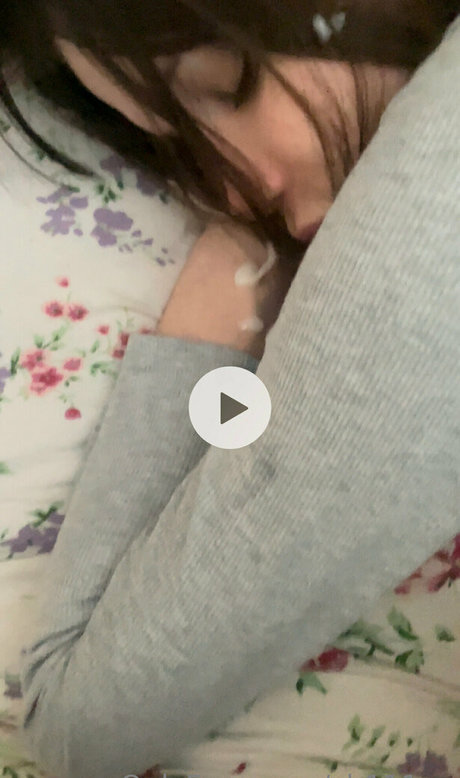 Chloe Spenceee nackt kunst foto