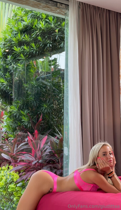 deepthroat teen onlyfans hübsche nette galerie