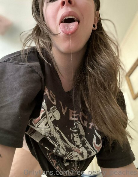 free perky peaches top porno bild