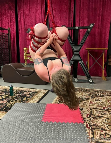 free perky peaches schauspielerin sexy bild