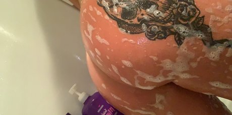 peachyfriday akt bilder