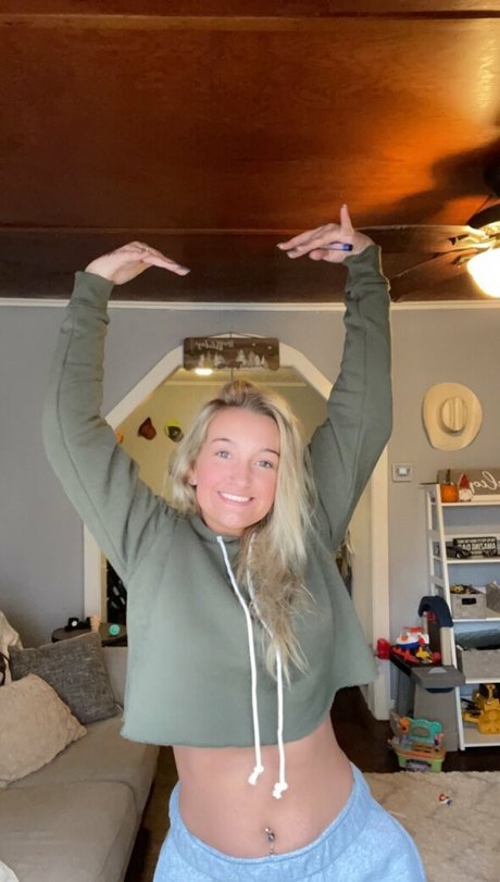 peachyfriday model pornographische fotos