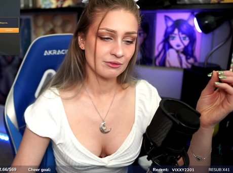 IceTokki exklusive akt bild