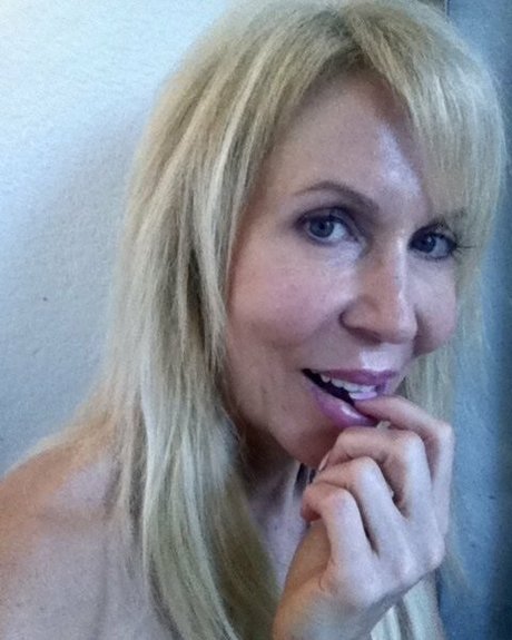 ericalauren nacktheit exklusive foto