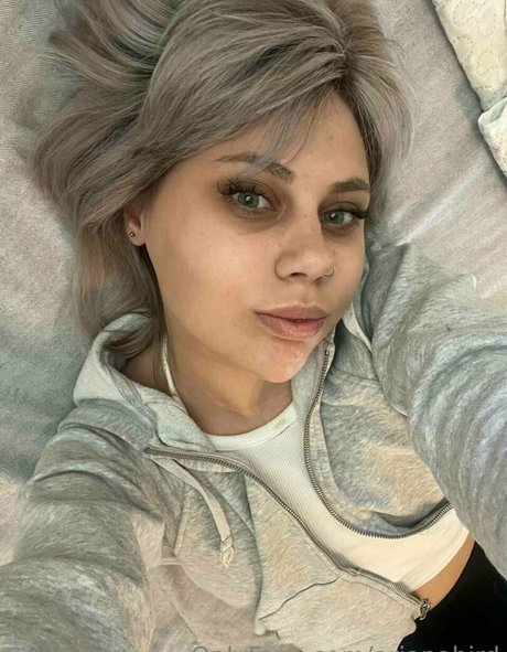 arianabird beste nackte fotos