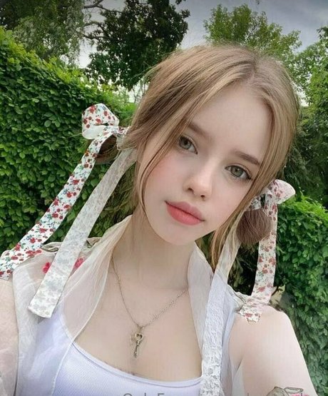 crln carolyn top xxx bild