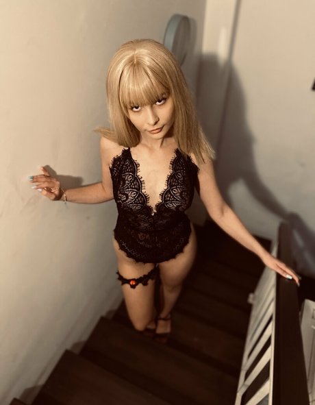 pisica hübsche nackten archiv