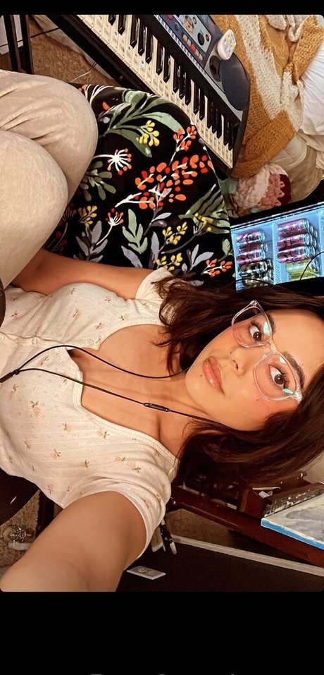 Chellchee top nacktheit bild