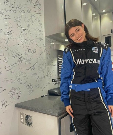 kleiner schwanz shemale onlyfans perfekte nackte galerie