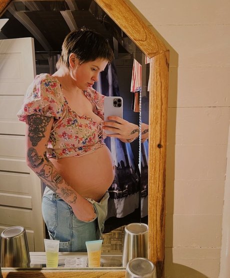 Ireland Baldwin model top foto