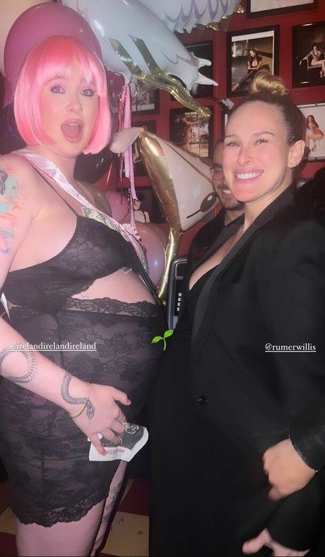 Ireland Baldwin hübsche nackt galerie