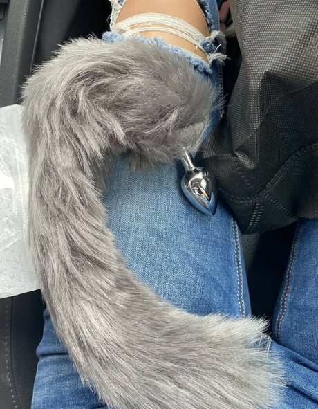 shemale sperma im mund onlyfans erotische nackte foto