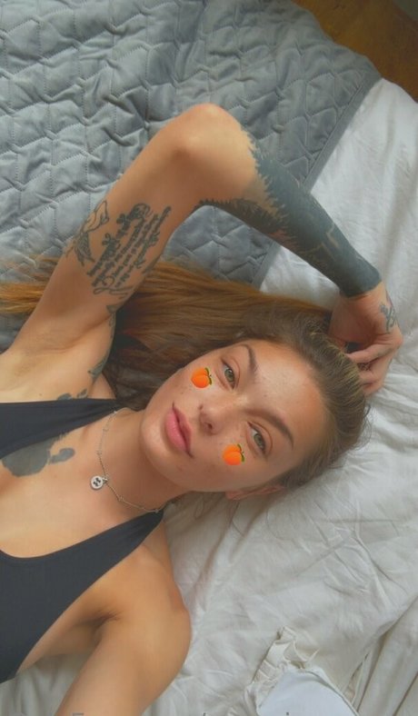 georgiaa maee nackt erotische galerie