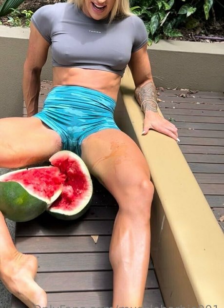 musclebarbie001 schöne pornografische foto