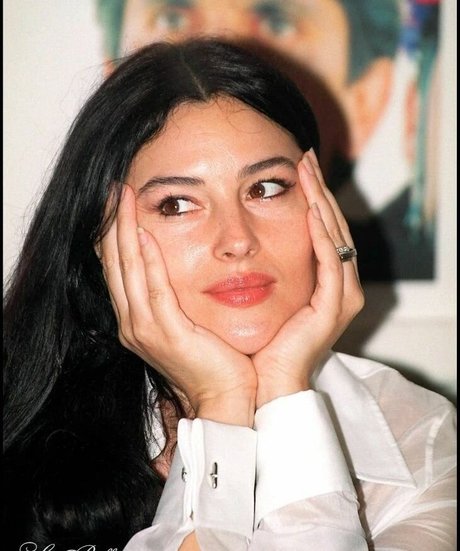 Monica Bellucci xxx erwachsene bilder