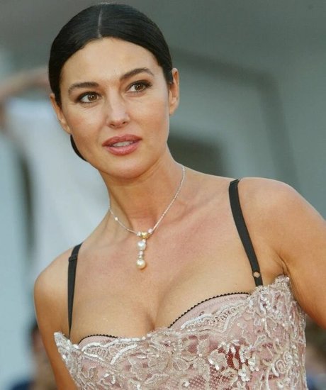 Monica Bellucci heiße nackte galerien