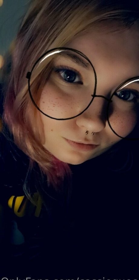 cassiequeenboo pornostar nette fotos