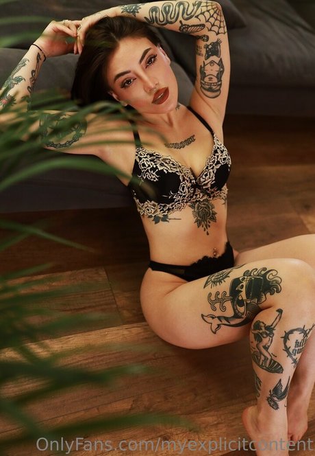 myexplicitcontent pornographische pornostar fotos