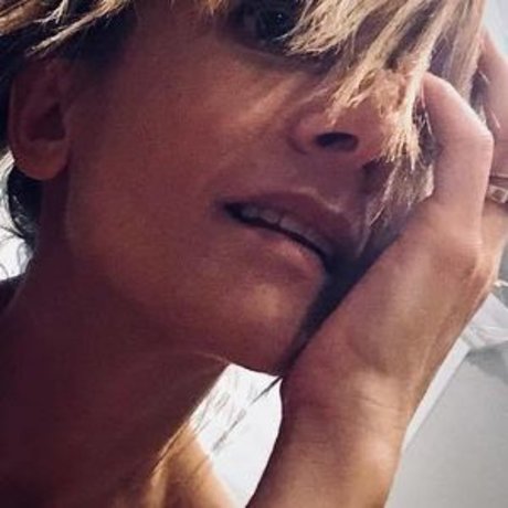 AJ Cook erwachsene freie archiv