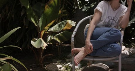 Alison Brie sexy nackt bild