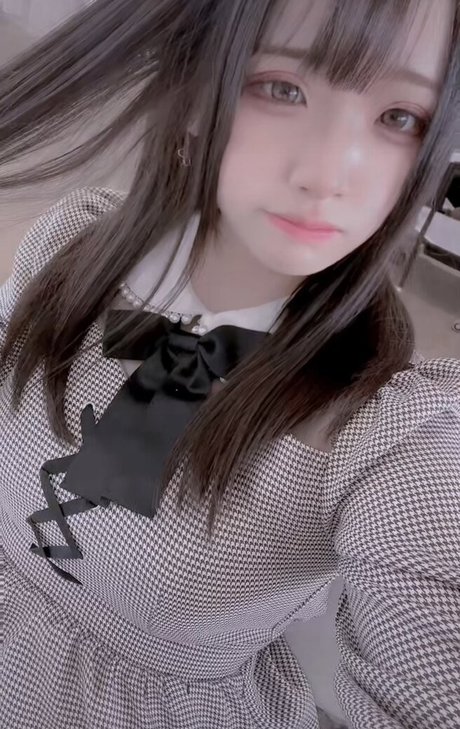 Yui Hiiragi model nackten foto