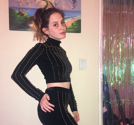 Mica Tenenbaum erotische pornografische bild