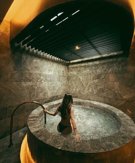 Anna Marcelo kunst nackt fotos