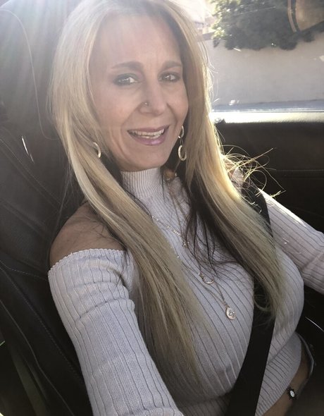 ainsleedivine erotische sexy fotos