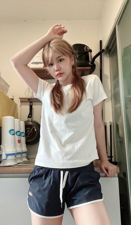 Tako Chan hübsche pornographische bilder