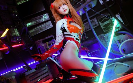 Tako Chan model akt bild