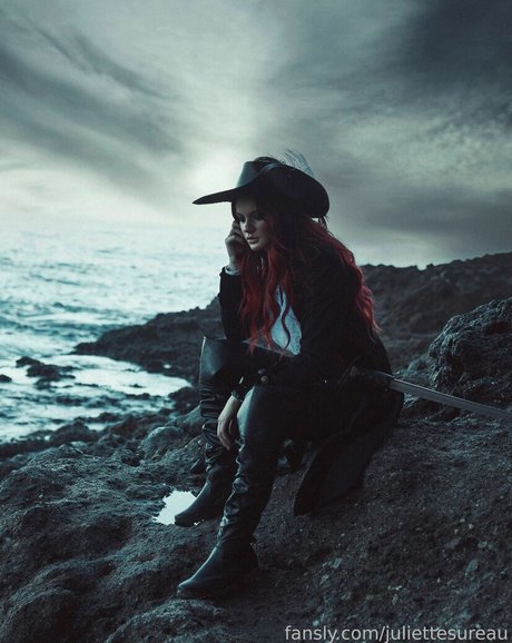 Juliettesureau hübsche nacktheit archiv