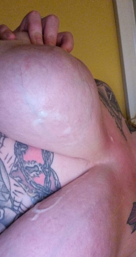 kathmastermanofficial schauspielerin kunst galerie