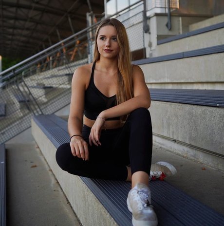 melaniehfl nackt pornografische bilder