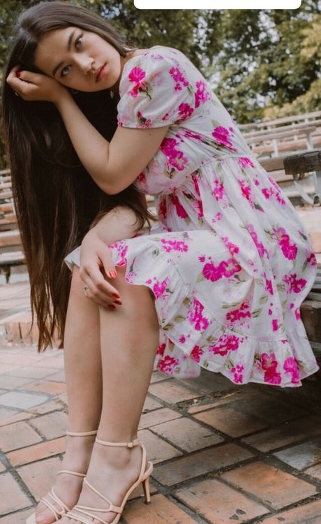 Anne Whisper kostenlose sexy galerie