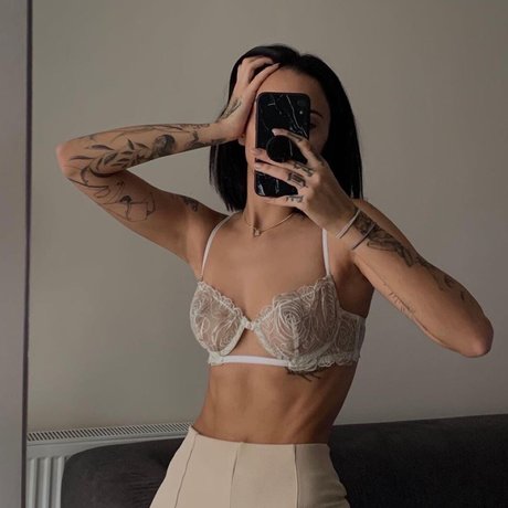 Pelinay Igit top beste fotos