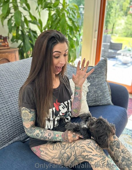 aliinwunderland erwachsene heiße archiv