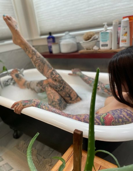 aliinwunderland erotische nackten fotos