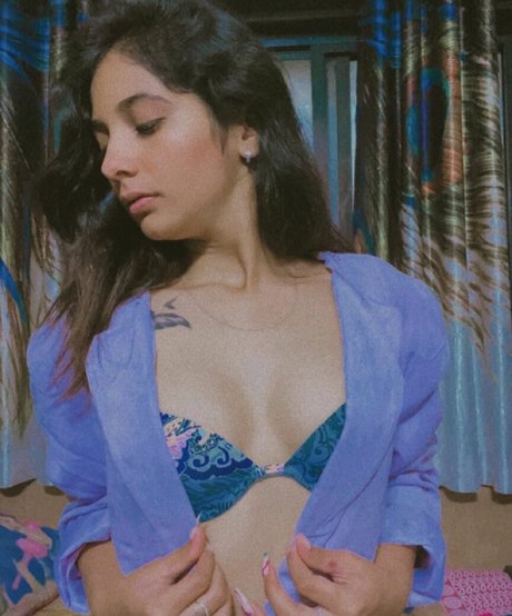 Bhavika Katariya sexy erotische bilder